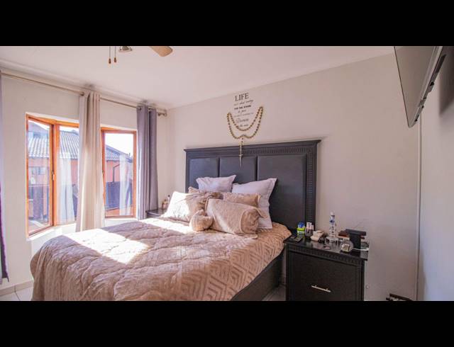 2 BEDROOM APARTMENT FOR SALE IN BUURENDAL
